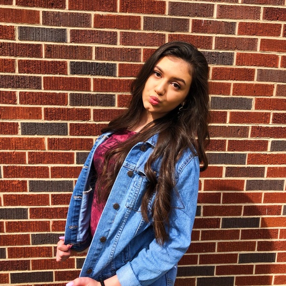 sydneyargoe12